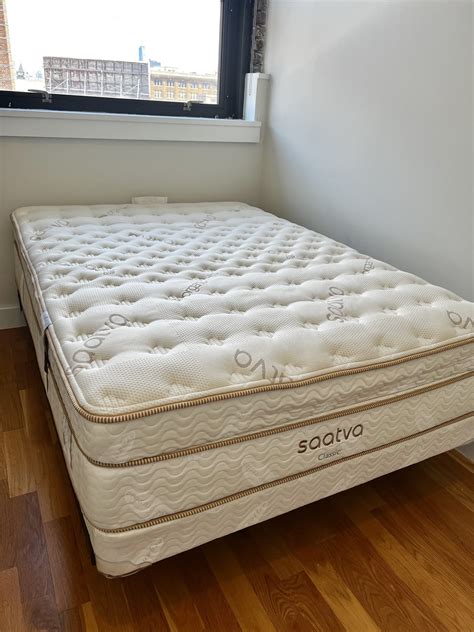 saatva memory foam mattress reviews